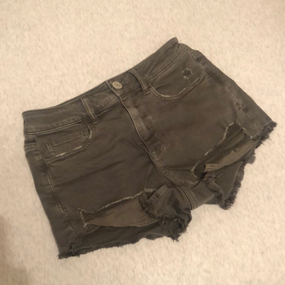 American Eagle Grey Distressed Denim Shorts Shortie Size 6